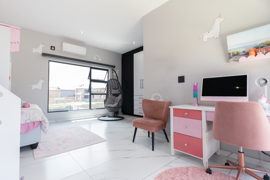 5 Bedroom Property for Sale in Cashan North West